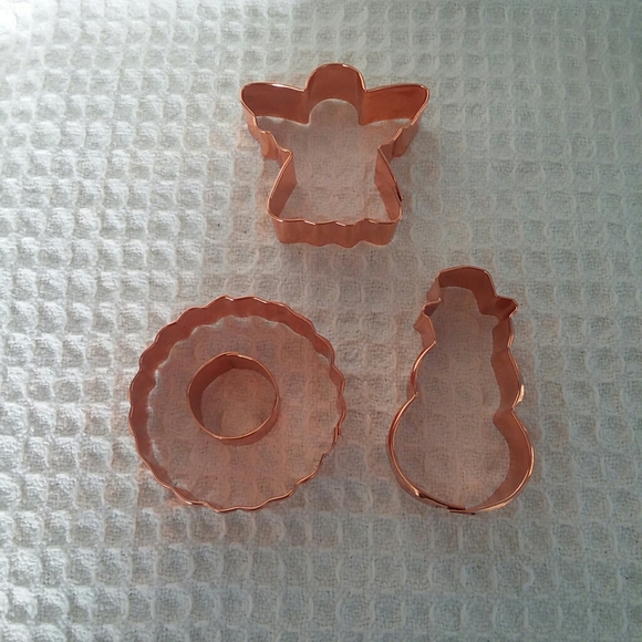 Holiday Cheer 10 Pc. Holiday Cookie Cutters - Picture 3 of 6